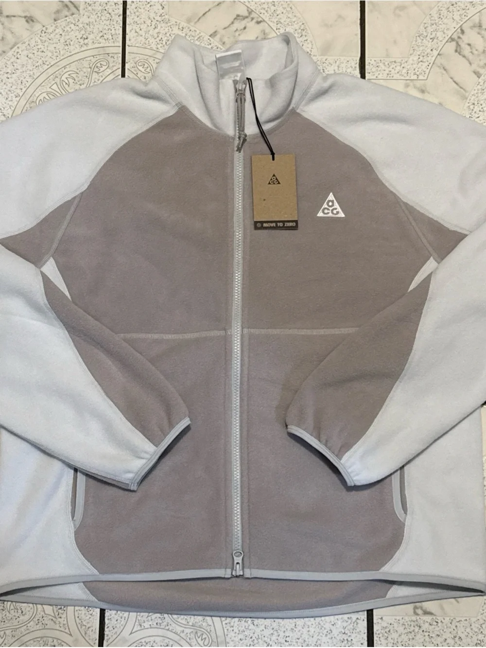 New Nike ACG Wolf Tree Full-Zip Jacket White Grey Men’s Size Medium IF0964-009